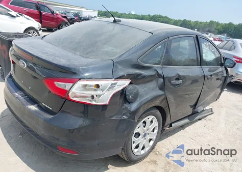 2013 Ford Focus S z USA, uszkodzony, nr VIN 1FADP3E23DL113590